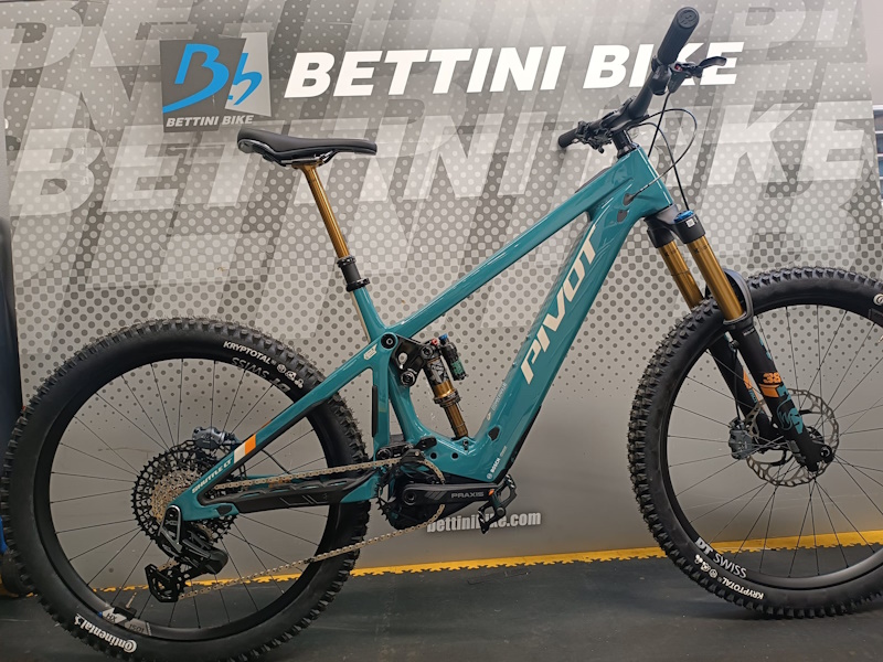 PIVOT Shuttle Lt Pro